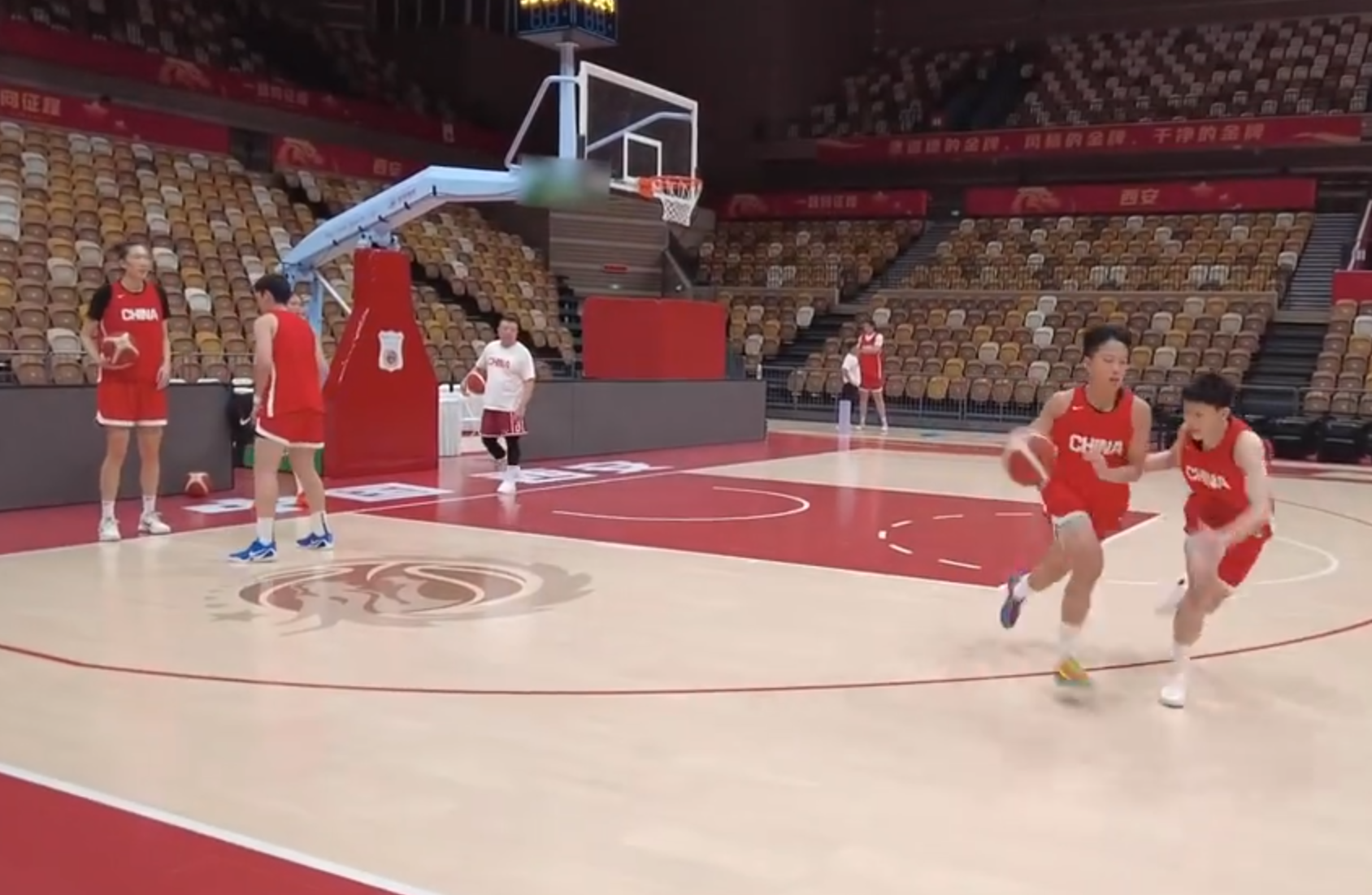 img, 队站在一起, 吴梦婕 img, 队站在一起, 吴梦婕