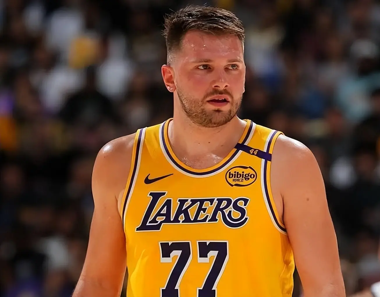 经困扰他几, 为东契奇, yid