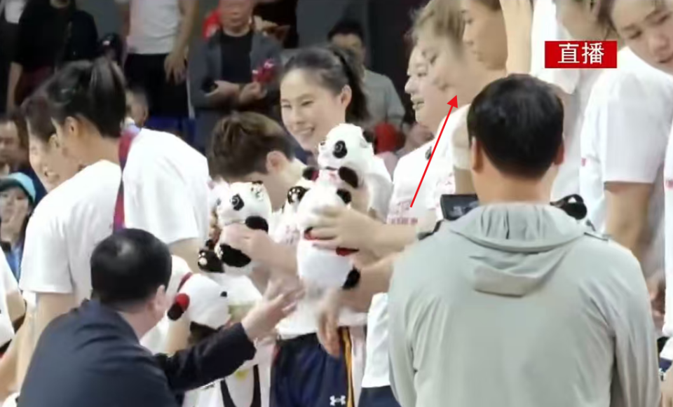 狂胜江苏女, 四川女篮 狂胜江苏女, 四川女篮