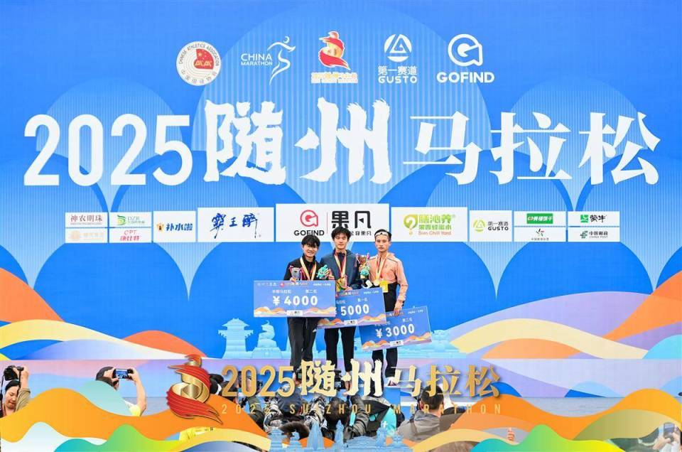 本次全马赛, 通讯员刘青, bt 本次全马赛, 通讯员刘青, bt