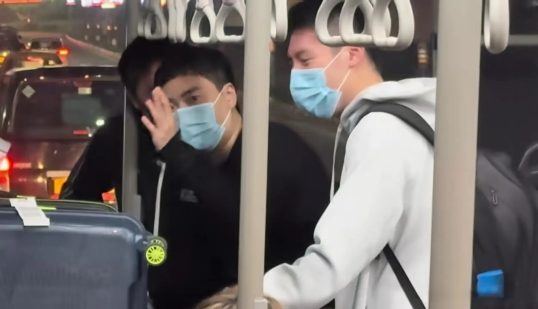 看到前排还 看到前排还